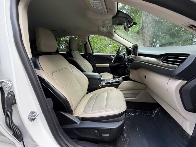 Белый Форд Эскейп, объемом двигателя 2 л и пробегом 43 тыс. км за 12300 $, фото 10 на Automoto.ua