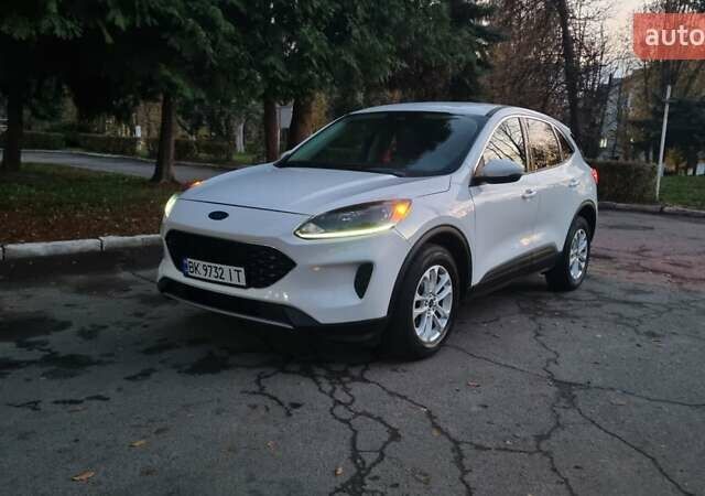 Белый Форд Эскейп, объемом двигателя 1.5 л и пробегом 93 тыс. км за 16500 $, фото 16 на Automoto.ua