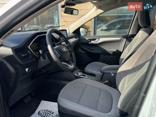 Белый Форд Эскейп, объемом двигателя 1.5 л и пробегом 110 тыс. км за 15999 $, фото 26 на Automoto.ua