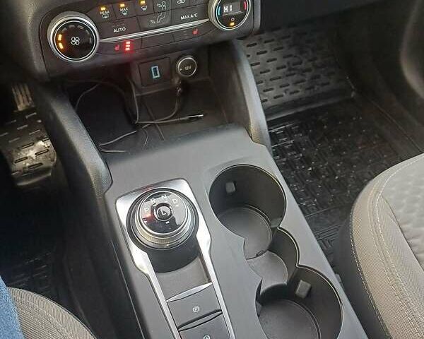 Белый Форд Эскейп, объемом двигателя 1.5 л и пробегом 50 тыс. км за 18200 $, фото 13 на Automoto.ua