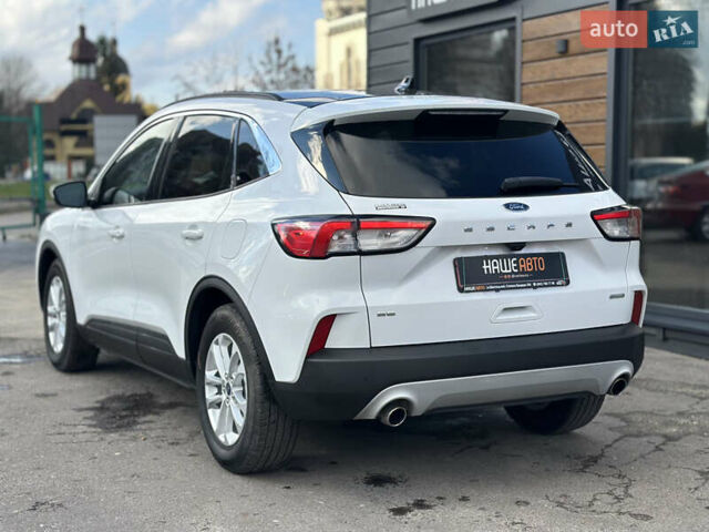 Белый Форд Эскейп, объемом двигателя 1.5 л и пробегом 110 тыс. км за 15999 $, фото 11 на Automoto.ua