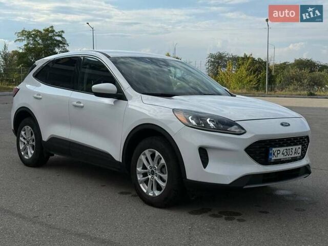 Белый Форд Эскейп, объемом двигателя 1.5 л и пробегом 129 тыс. км за 16000 $, фото 1 на Automoto.ua