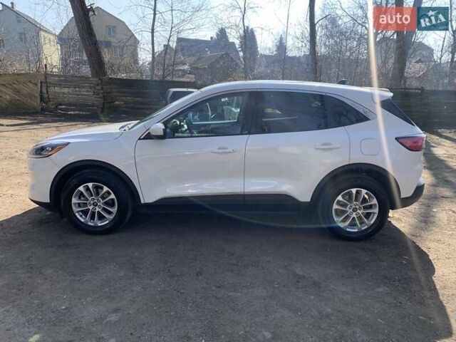 Белый Форд Эскейп, объемом двигателя 1.5 л и пробегом 49 тыс. км за 17800 $, фото 7 на Automoto.ua