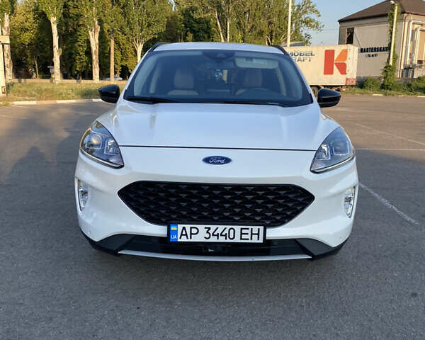 Форд Эскейп 2020 в Запорожье на Automoto.ua Белый Форд Эскейп, объемом двигателя 2 л и пробегом 83 тыс. км за 20300 $, фото 1 на Automoto.ua
