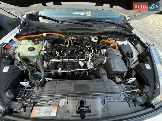 Білий Форд Ескейп, об'ємом двигуна 2.5 л та пробігом 60 тис. км за 19500 $, фото 67 на Automoto.ua