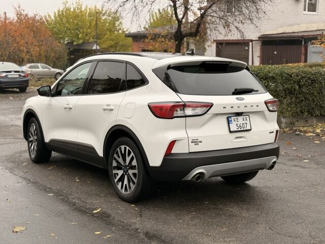 Белый Форд Эскейп, объемом двигателя 2.5 л и пробегом 72 тыс. км за 22400 $, фото 7 на Automoto.ua