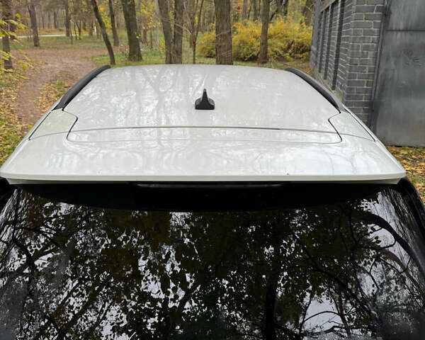 Белый Форд Эскейп, объемом двигателя 1.5 л и пробегом 145 тыс. км за 14000 $, фото 7 на Automoto.ua