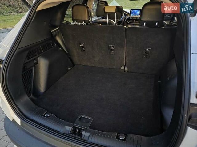 Форд Эскейп 2020 в Тернополе на Automoto.ua Белый Форд Эскейп, объемом двигателя 2 л и пробегом 89 тыс. км за 17499 $, фото 32 на Automoto.ua