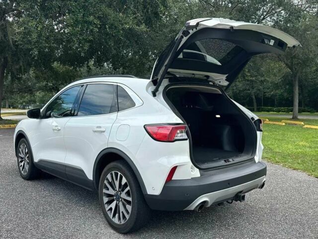 Белый Форд Эскейп, объемом двигателя 2 л и пробегом 34 тыс. км за 4800 $, фото 5 на Automoto.ua