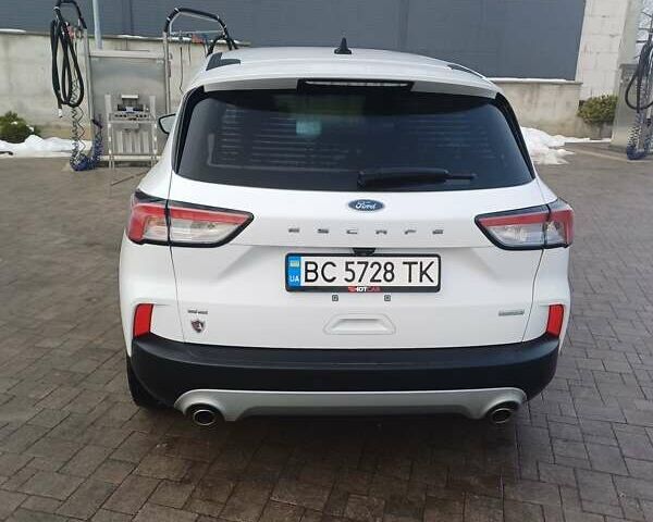 Белый Форд Эскейп, объемом двигателя 1.5 л и пробегом 50 тыс. км за 18200 $, фото 3 на Automoto.ua