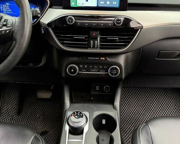Білий Форд Ескейп, об'ємом двигуна 2.49 л та пробігом 95 тис. км за 24500 $, фото 26 на Automoto.ua