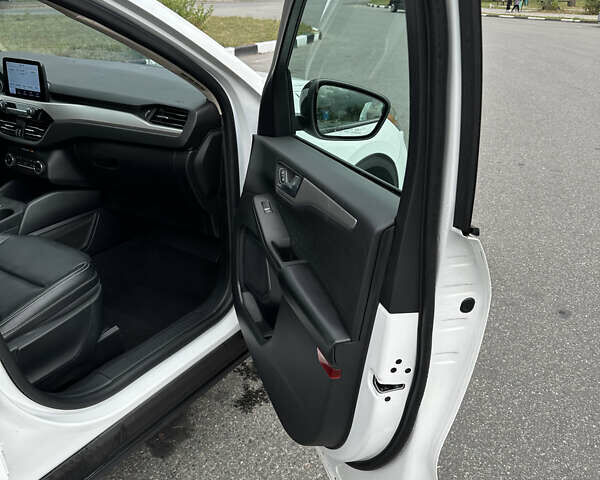 Форд Эскейп 2020 в Харькове на Automoto.ua Белый Форд Эскейп, объемом двигателя 2.5 л и пробегом 71 тыс. км за 22500 $, фото 14 на Automoto.ua