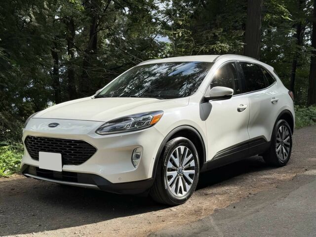 Белый Форд Эскейп, объемом двигателя 2 л и пробегом 43 тыс. км за 12300 $, фото 2 на Automoto.ua