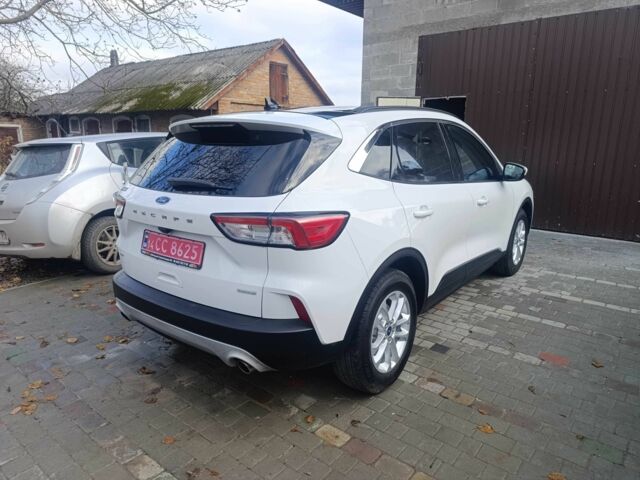 Белый Форд Эскейп, объемом двигателя 1.5 л и пробегом 108 тыс. км за 15500 $, фото 1 на Automoto.ua