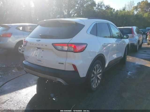 Белый Форд Эскейп, объемом двигателя 2.5 л и пробегом 98 тыс. км за 5500 $, фото 3 на Automoto.ua