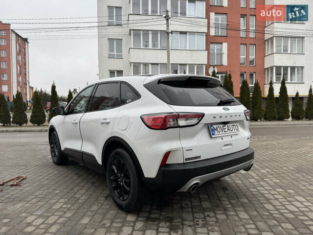 Белый Форд Эскейп, объемом двигателя 2.5 л и пробегом 73 тыс. км за 20800 $, фото 3 на Automoto.ua