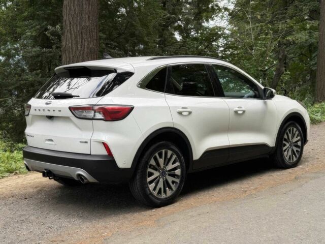 Білий Форд Ескейп, об'ємом двигуна 2 л та пробігом 32 тис. км за 5500 $, фото 6 на Automoto.ua