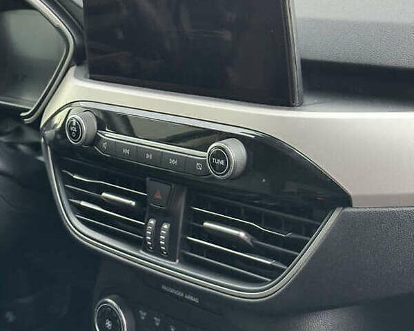 Белый Форд Эскейп, объемом двигателя 1.5 л и пробегом 81 тыс. км за 14500 $, фото 10 на Automoto.ua