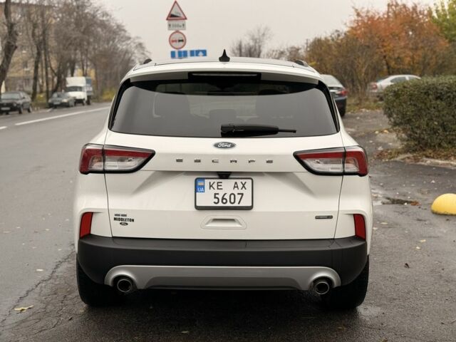 Белый Форд Эскейп, объемом двигателя 2.5 л и пробегом 72 тыс. км за 22400 $, фото 3 на Automoto.ua