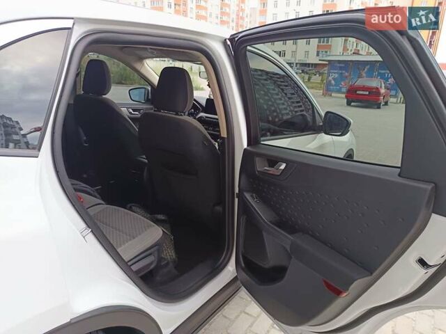 Белый Форд Эскейп, объемом двигателя 1.5 л и пробегом 129 тыс. км за 15500 $, фото 12 на Automoto.ua