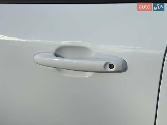 Белый Форд Эскейп, объемом двигателя 1.5 л и пробегом 110 тыс. км за 15999 $, фото 21 на Automoto.ua