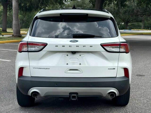 Белый Форд Эскейп, объемом двигателя 2 л и пробегом 30 тыс. км за 10000 $, фото 4 на Automoto.ua