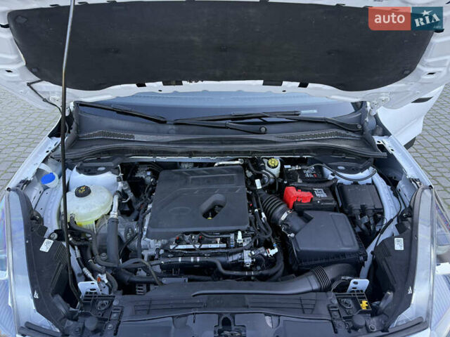 Белый Форд Эскейп, объемом двигателя 0 л и пробегом 110 тыс. км за 15100 $, фото 13 на Automoto.ua