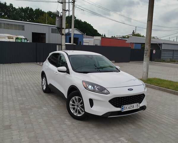 Білий Форд Ескейп, об'ємом двигуна 1.5 л та пробігом 79 тис. км за 15600 $, фото 5 на Automoto.ua