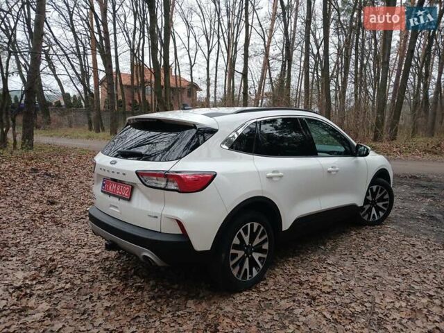 Білий Форд Ескейп, об'ємом двигуна 2 л та пробігом 58 тис. км за 19000 $, фото 3 на Automoto.ua
