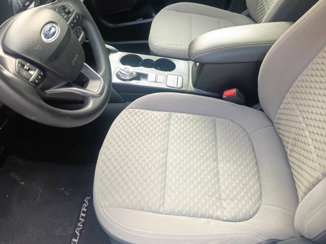 Белый Форд Эскейп, объемом двигателя 1.5 л и пробегом 108 тыс. км за 15500 $, фото 5 на Automoto.ua