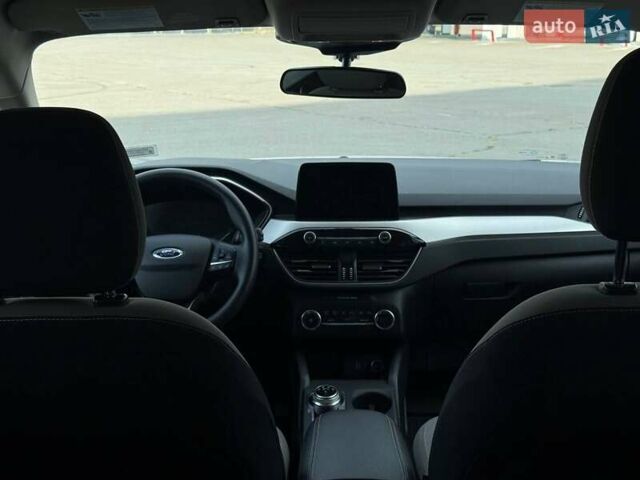 Белый Форд Эскейп, объемом двигателя 1.5 л и пробегом 129 тыс. км за 16000 $, фото 8 на Automoto.ua