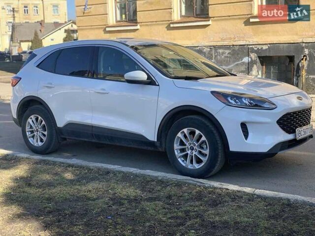 Белый Форд Эскейп, объемом двигателя 1.5 л и пробегом 49 тыс. км за 17800 $, фото 12 на Automoto.ua