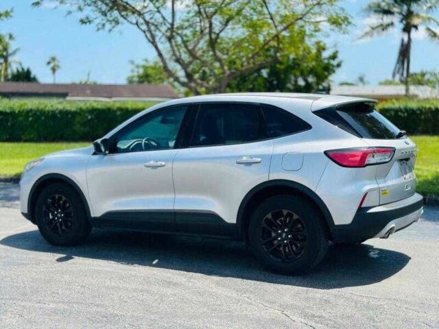 Белый Форд Эскейп, объемом двигателя 2.5 л и пробегом 89 тыс. км за 3700 $, фото 4 на Automoto.ua