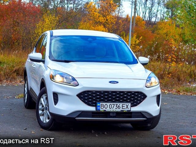Белый Форд Эскейп, объемом двигателя 1.5 л и пробегом 113 тыс. км за 16900 $, фото 4 на Automoto.ua