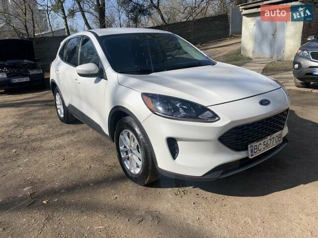 Белый Форд Эскейп, объемом двигателя 1.5 л и пробегом 49 тыс. км за 17800 $, фото 4 на Automoto.ua