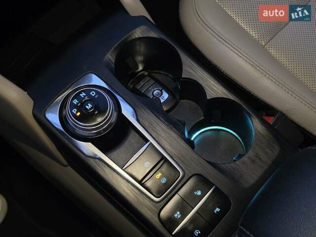 Форд Эскейп 2020 в Тернополе на Automoto.ua Белый Форд Эскейп, объемом двигателя 2 л и пробегом 89 тыс. км за 17499 $, фото 39 на Automoto.ua