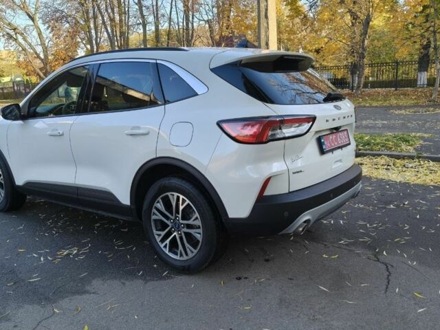 Білий Форд Ескейп, об'ємом двигуна 0 л та пробігом 100 тис. км за 17900 $, фото 2 на Automoto.ua