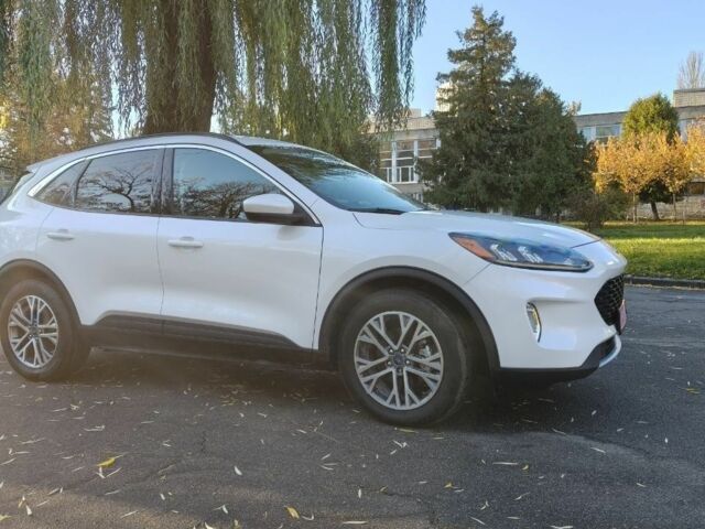 Білий Форд Ескейп, об'ємом двигуна 0 л та пробігом 100 тис. км за 17900 $, фото 4 на Automoto.ua