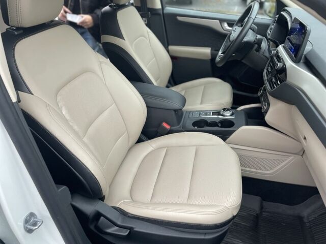 Белый Форд Эскейп, объемом двигателя 2.5 л и пробегом 72 тыс. км за 22400 $, фото 11 на Automoto.ua