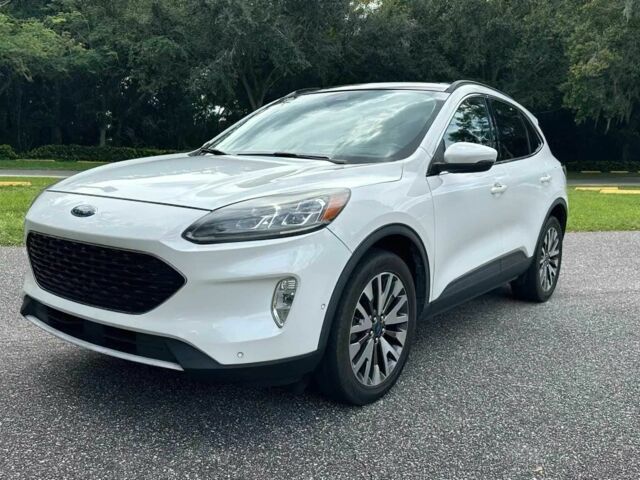 Белый Форд Эскейп, объемом двигателя 2 л и пробегом 34 тыс. км за 4800 $, фото 1 на Automoto.ua