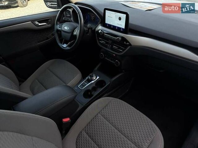 Білий Форд Ескейп, об'ємом двигуна 2.5 л та пробігом 60 тис. км за 19500 $, фото 61 на Automoto.ua