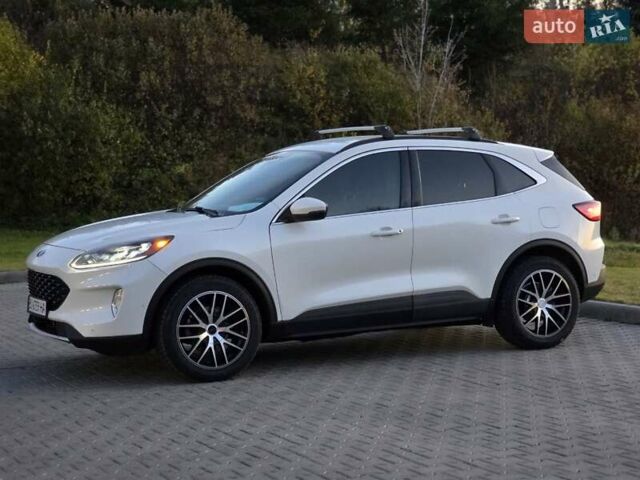 Форд Эскейп 2020 в Тернополе на Automoto.ua Белый Форд Эскейп, объемом двигателя 2 л и пробегом 89 тыс. км за 17499 $, фото 3 на Automoto.ua