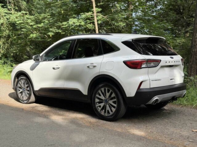 Білий Форд Ескейп, об'ємом двигуна 2 л та пробігом 48 тис. км за 11000 $, фото 5 на Automoto.ua