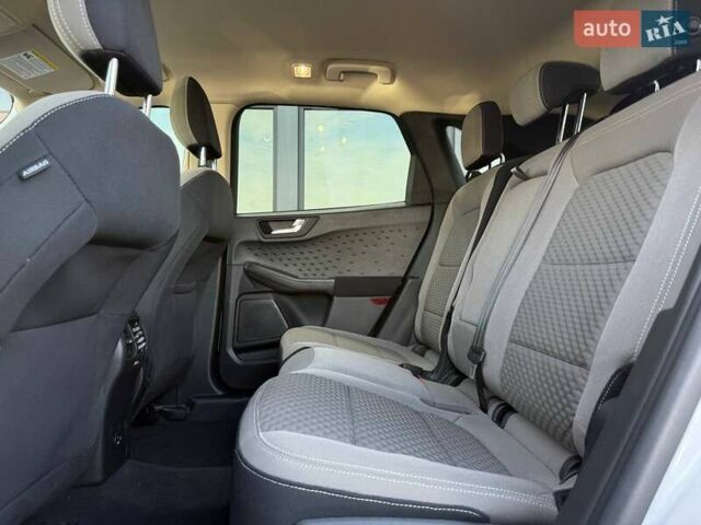 Білий Форд Ескейп, об'ємом двигуна 2.5 л та пробігом 60 тис. км за 19500 $, фото 45 на Automoto.ua