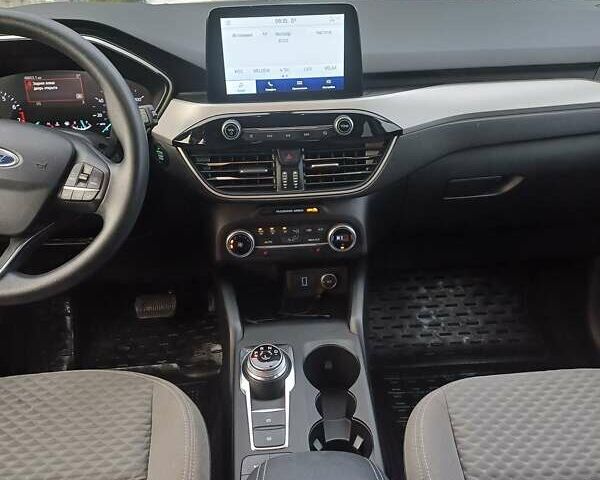 Белый Форд Эскейп, объемом двигателя 1.5 л и пробегом 50 тыс. км за 18200 $, фото 8 на Automoto.ua