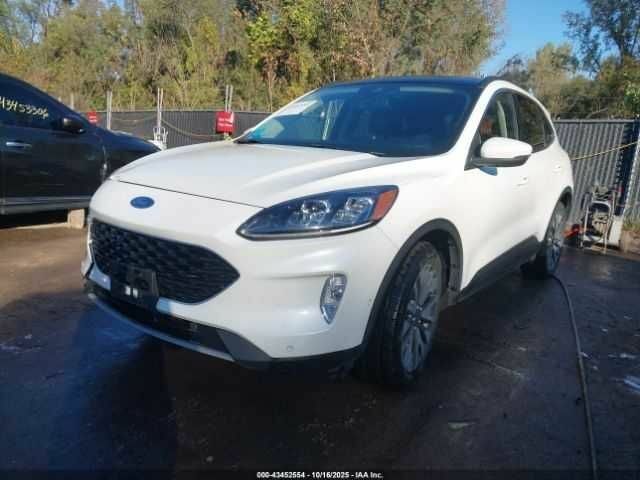 Белый Форд Эскейп, объемом двигателя 2.5 л и пробегом 98 тыс. км за 5500 $, фото 1 на Automoto.ua