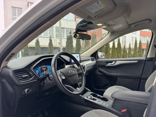 Белый Форд Эскейп, объемом двигателя 2.5 л и пробегом 78 тыс. км за 20300 $, фото 5 на Automoto.ua