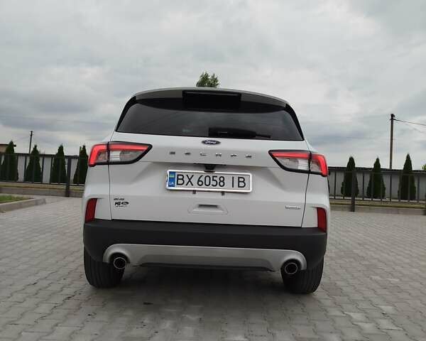 Білий Форд Ескейп, об'ємом двигуна 1.5 л та пробігом 79 тис. км за 15600 $, фото 9 на Automoto.ua
