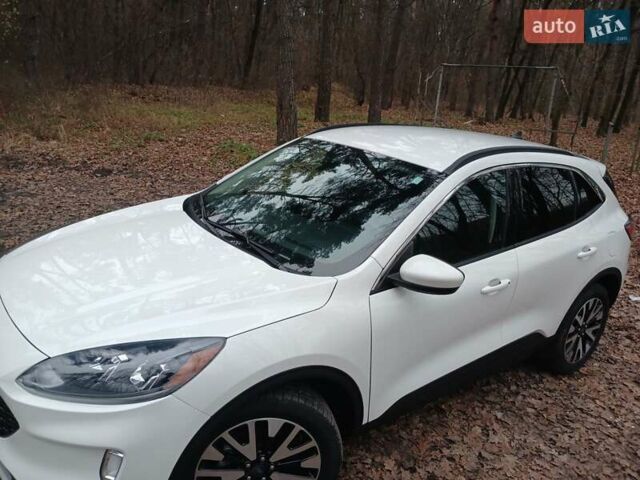 Білий Форд Ескейп, об'ємом двигуна 2 л та пробігом 58 тис. км за 19000 $, фото 7 на Automoto.ua