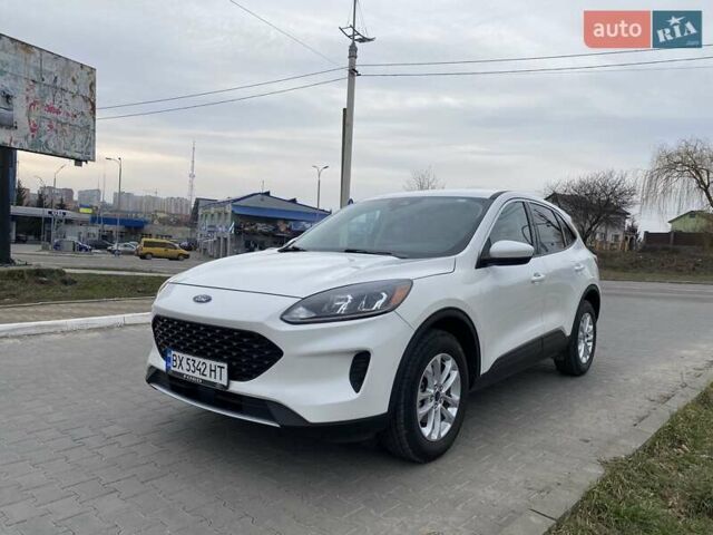Белый Форд Эскейп, объемом двигателя 1.5 л и пробегом 87 тыс. км за 15900 $, фото 3 на Automoto.ua